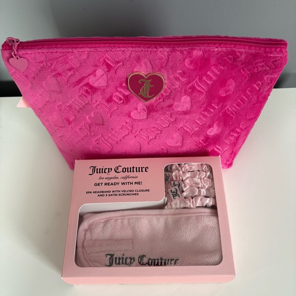 Juicy Couture Other - Juicy Couture Hot Pink Velvet Heart Cosmetic Pouch with Light Pink Spa Set